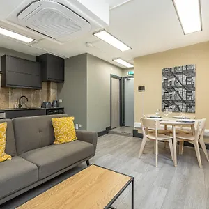 apt-charming-1br-flats-in-the-heart-of-city-of.brighton-hotels-england.com/
